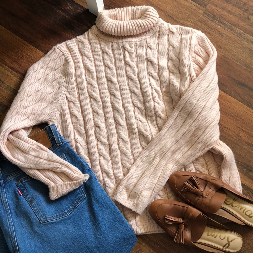 Vintage Light Pink Ribbed Turtleneck